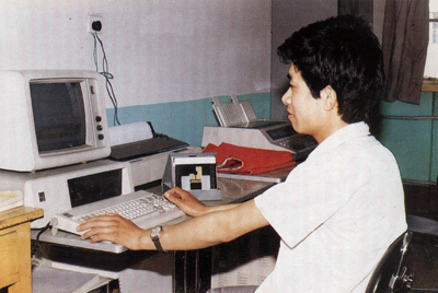 BMPC-XT推算机。建厂后始终把技术改做作为工作沉点来抓。1980-1988年中，每年都铺排了沉点技术刷新项目。