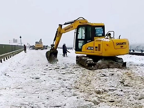 除雪保畅，J9直营集团铁肩路义勇担沉任！